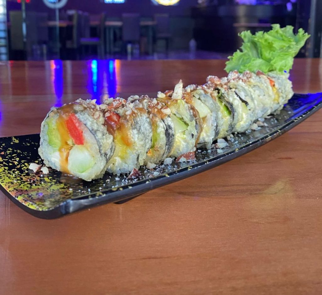 FUTOMAKI TEMPURA ROLL (10 Piezas) Bar Santa Isabel